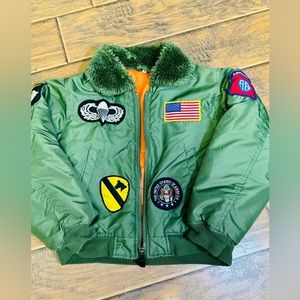 Youth Intermediate B-15 Flyers Jacket Coat Size M W/ Airborne Patches